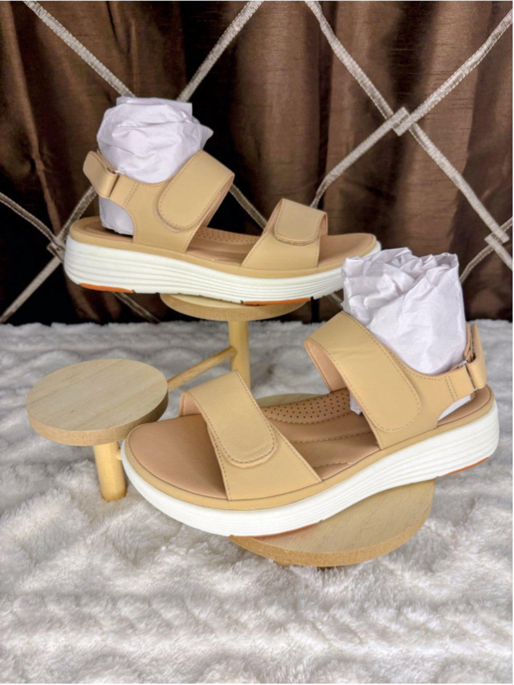 UBFEN Women’s Platform Walking Sandals Beige Size 9 New With Box
